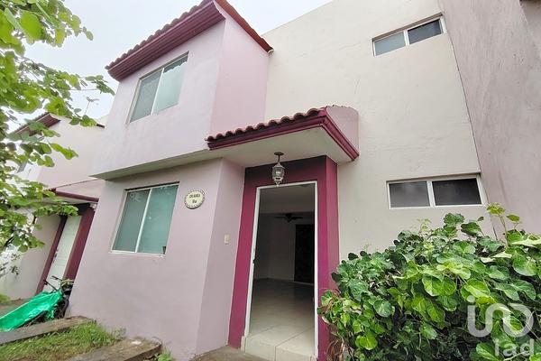 Foto de inmueble en amistad #775, Col. Xana C.P. 91726, Veracruz