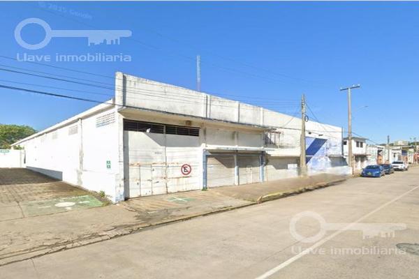 Foto de inmueble en  , Col. Ampliación Adolfo López Mateos C.P. 96499, Coatzacoalcos