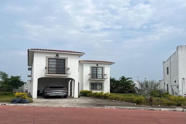 Foto de inmueble en , Col. Ampliación Las Bajadas C.P. 91726, Veracruz