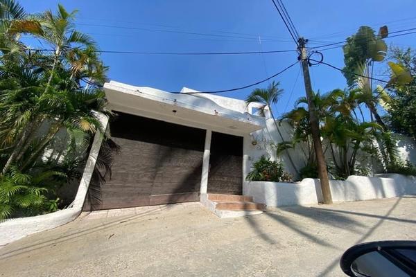 Foto de inmueble en Anáhuac, Col. Lomas de Costa Azul C.P. 39830, Acapulco de Juárez