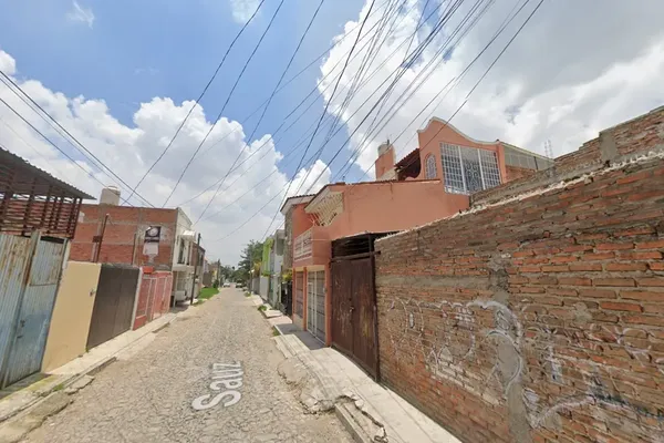 Foto de inmueble en ANDADO SAUZ #79, Col. Bosques de Tonala C.P. 45416, Tonalá