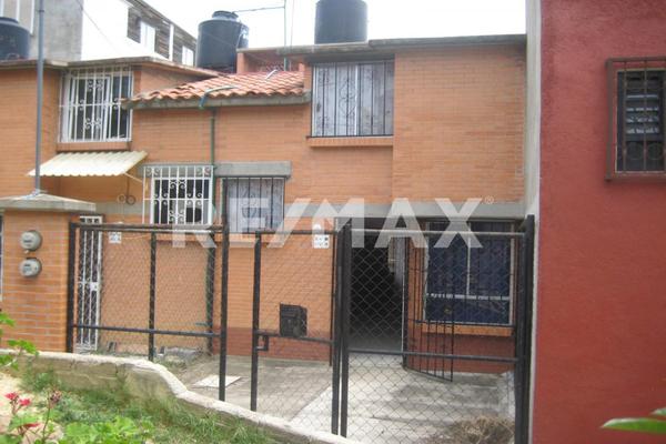 Foto de inmueble en Andador Taniveth, Col. 5a Etapa Infonavit Fraccionamiento el Rosario C.P. 71324, San Sebastián Tutla