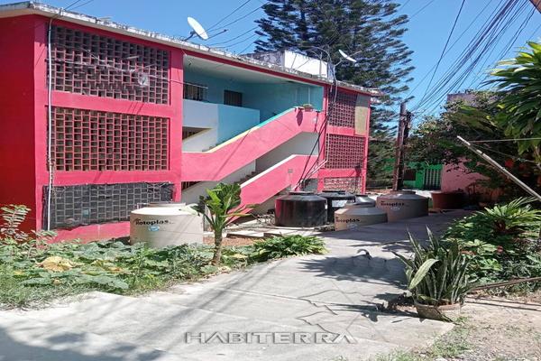 Foto de inmueble en ANDEN 11, Col. INFONAVIT Puerto Pesquero C.P. 92810, Tuxpan