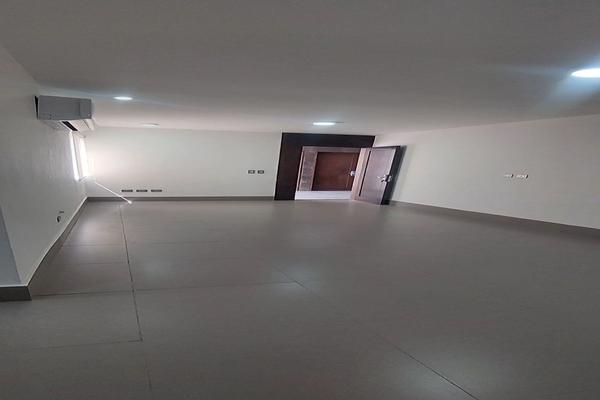 Foto de inmueble en Anibal, Col. Cumbres Elite 3er Sector C.P. 64349, Monterrey