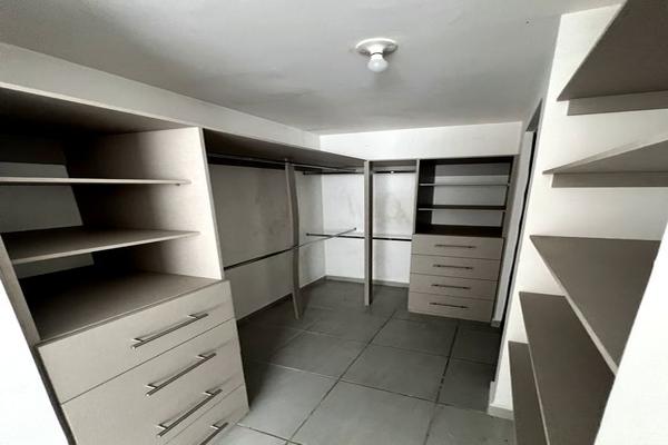 Foto de inmueble en Anillo Vial Fray Junípero Serra, Col. Privada Arboledas C.P. 76140, Querétaro