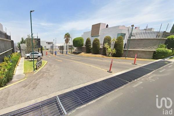Foto de inmueble en Anillo Vial II Fray Junipero Serra #1643, Col. Privada Arboledas C.P. 76140, Querétaro