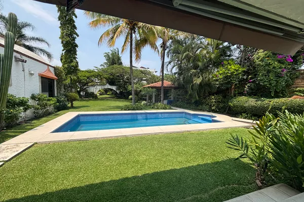 Foto de inmueble en ANTINEA #138, Col. Delicias C.P. 62330, Cuernavaca