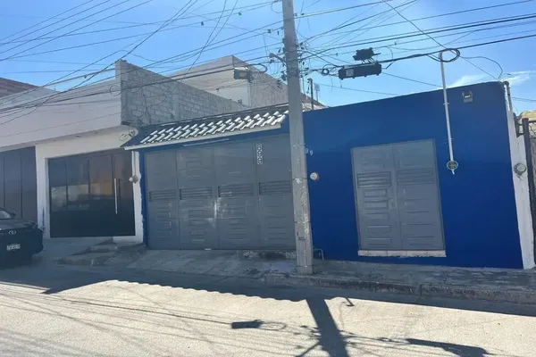 Foto de inmueble en Antonio Alvarez Vega #699, Col. Lomas del Paraíso 2a. Sección C.P. 44250, Guadalajara