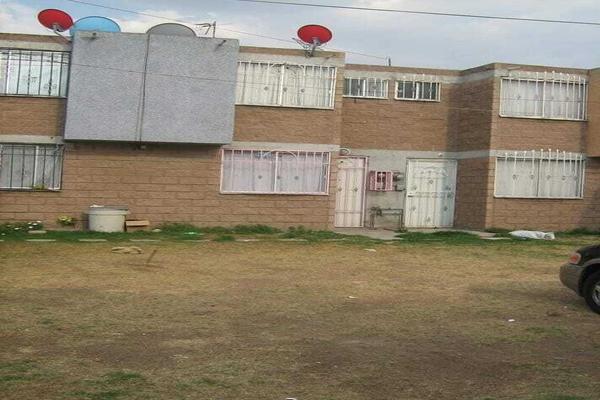Foto de inmueble en Apazingan, Col. Bonito San Vicente C.P. 56373, Chicoloapan