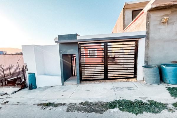 Foto de inmueble en Apolobamba, Col. Villas del Sol C.P. 22813, Ensenada