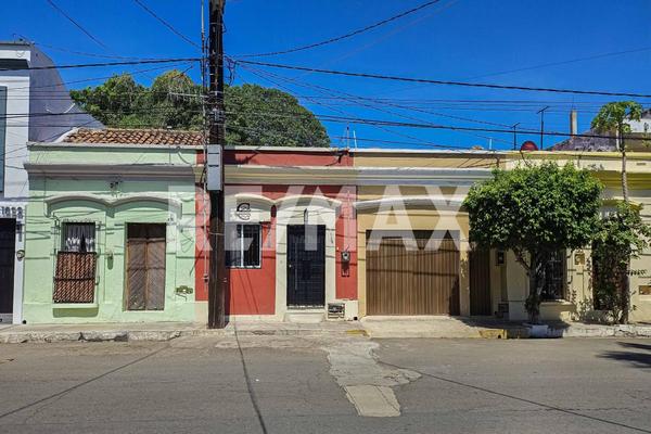 Foto de inmueble en AQUILES SERDAN, Col. Centro C.P. 82000, Mazatlán