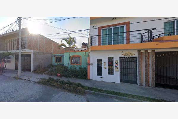 Foto de inmueble en ARAUCARIA, Col. Ocotlán Centro C.P. 47800, Ocotlán