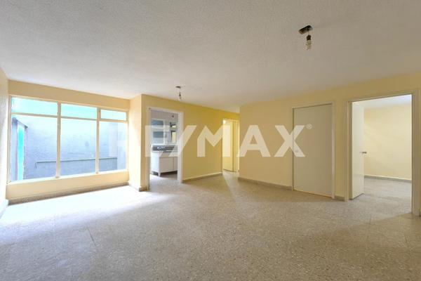 Foto de inmueble en Arqueólogos, Col. El Retoño C.P. 09440, Iztapalapa