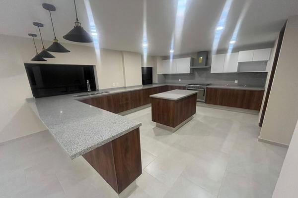 Foto de inmueble en arquitectura, Col. Lomas de Tecamachalco Sección Cumbres C.P. 52780, Huixquilucan