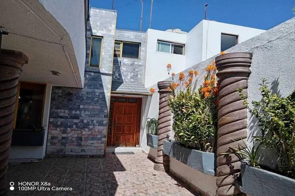 Foto de inmueble en  , Col. Arquitos C.P. 76048, Querétaro