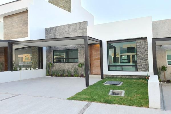 Foto de inmueble en Artelia, Col. Tejeda C.P. 76904, Corregidora