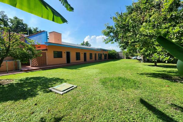 Foto de inmueble en  , Col. Atlacholoaya C.P. 62790, Xochitepec