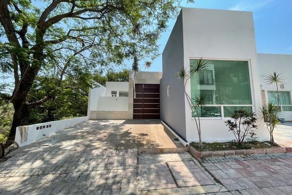 Foto de inmueble en  , Col. Atlacomulco C.P. 62560, Jiutepec