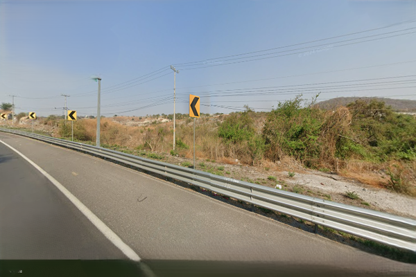 Foto de inmueble en autopista México Acapulco, Col. Villas de Xochitepec C.P. 62790, Xochitepec