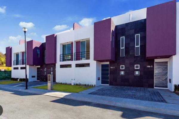 Foto de inmueble en Av. Antonio Pliego, Col. San Luis Mextepec C.P. 51355, Zinacantepec