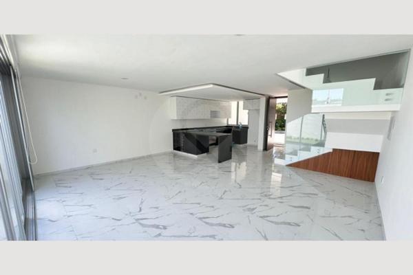 Foto de inmueble en AV ATARDECER , Col. El Centinela C.P. 45133, Zapopan