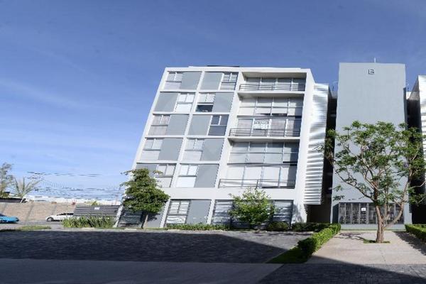 Foto de inmueble en Av. Camino Real a Colima 2016, Col. Nuevo Tlajomulco C.P. 45640, Tlajomulco de Zúñiga