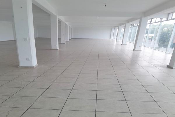 Foto de inmueble en Av. Cuauhtémoc Oriente, Chalco Centro, Estado de México, Col. Chalco de Díaz Covarrubias Centro C.P. 56600, Chalco