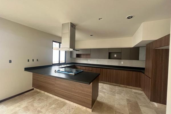 Foto de inmueble en Av. del Potosí #436, Col. Lomas 2a Sección C.P. 78210, San Luis Potosí