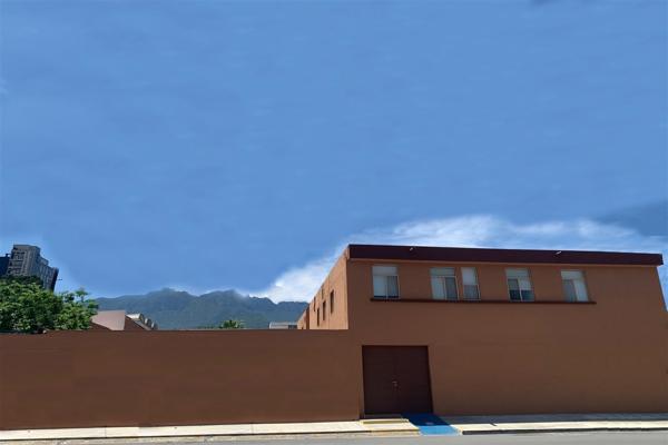Foto de inmueble en Av Estrellas #202, Col. Contry C.P. 64860, Monterrey
