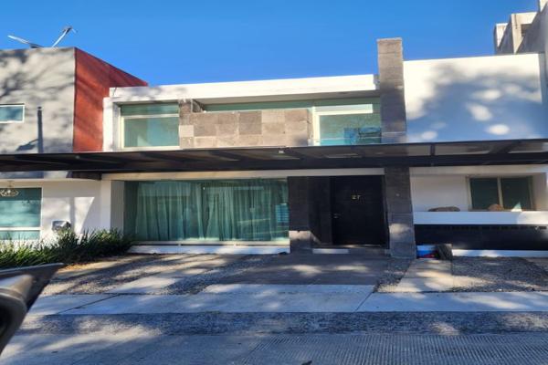 Foto de inmueble en Av. Montaña Monarca, Col. Rincón de Altozano C.P. 58350, Morelia