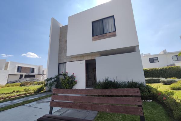 Foto de inmueble en Av. Puestas del Sol #201, Col. La Rioja C.P. 20326, Aguascalientes