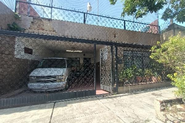 Foto de inmueble en Av Río Nilo  #1422, Col. Quinta Velarde C.P. 44430, Guadalajara