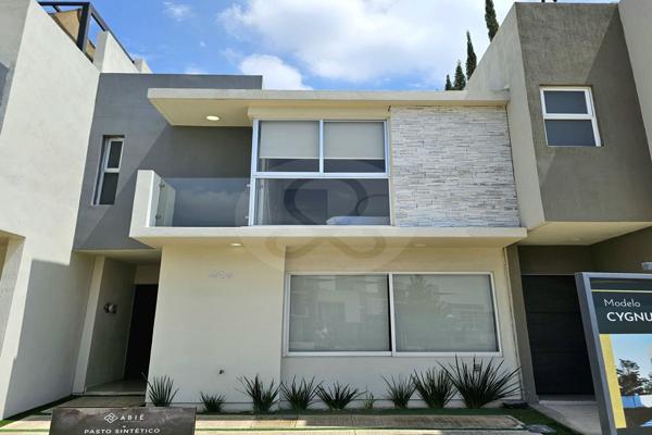 Foto de inmueble en Capital Norte, Col. Valle Esmeralda C.P. 45138, Zapopan
