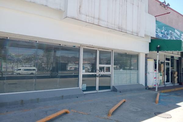 Foto de inmueble en Av. Via Morelos Local 27 Colonia San Pedro xalostoc Ecatepec de morelos, Col. San Pedro Xalostoc C.P. 55310, Ecatepec de Morelos