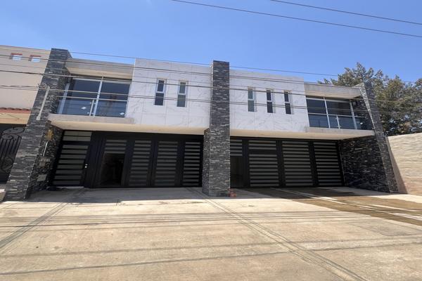 Foto de inmueble en Avenida 18 de marzo, Col. Del Carmen C.P. 47690, Tepatitlán de Morelos