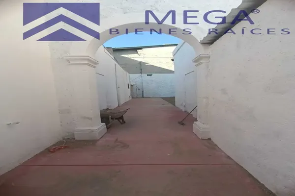 Foto de inmueble en Av. 20 de Noviembre, Col. Victoria de Durango Centro C.P. 34000, Durango
