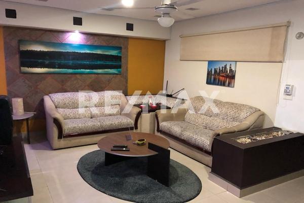 Foto de inmueble en Av. 27 de Febrero, Col. Atasta C.P. 86100, Centro