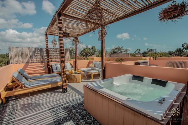 Foto de inmueble en Av 5 Norte, Col. Tumben Kaa C.P. 77760, Tulum