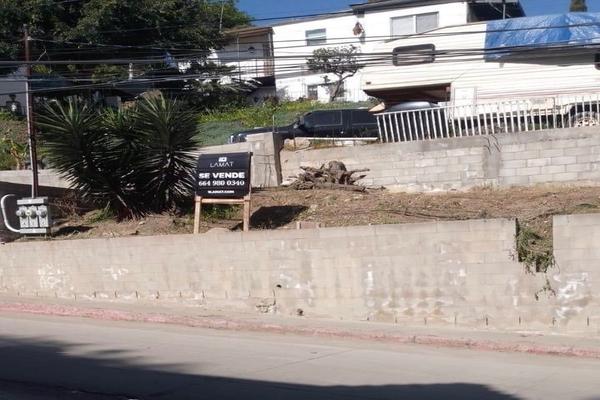 Foto de inmueble en Ave. Acacias, Col. Cubillas Sur C.P. 22045, Tijuana