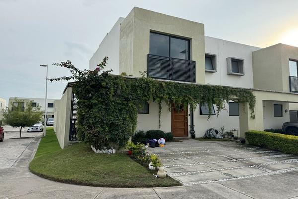 Foto de inmueble en Ave Adamar 1216, Col. Adamar C.P. 45646, Tlajomulco de Zúñiga