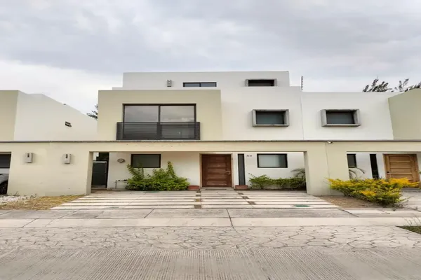 Foto de inmueble en Av. Adamar #548, Col. Adamar C.P. 45646, Tlajomulco de Zúñiga