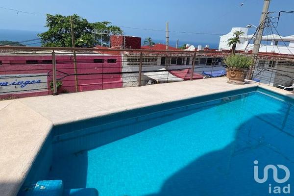 Foto de inmueble en Av. Adolfo Lopez Mateos #259, Col. Las Playas C.P. 39390, Acapulco de Juárez