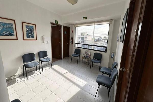 Foto de inmueble en Av. Adolfo López Mateos, Col. Santa Cruz del Monte C.P. 53110, Naucalpan de Juárez