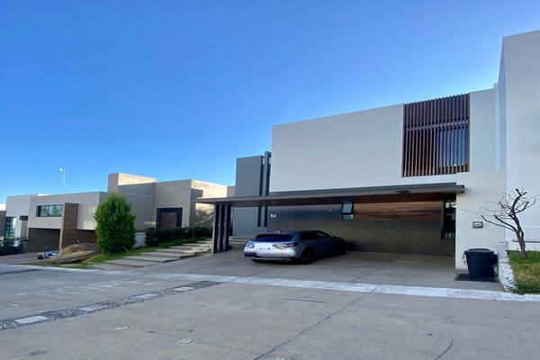 Foto de inmueble en Av. Adolfo Lopez Mateos Sur, Col. Lago Nogal C.P. 45645, Tlajomulco de Zúñiga