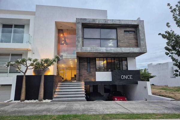 Foto de inmueble en Av Alameda Punto Sur, Col. Los Gavilanes C.P. 45645, Tlajomulco de Zúñiga