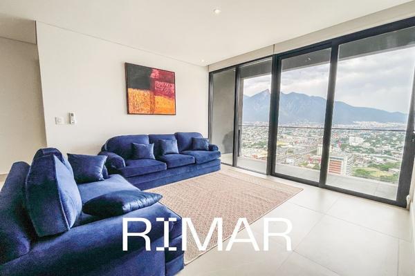 Foto de inmueble en Av Alfonso Reyes, Col. Del Paseo Residencial 3 Sector C.P. 64920, Monterrey