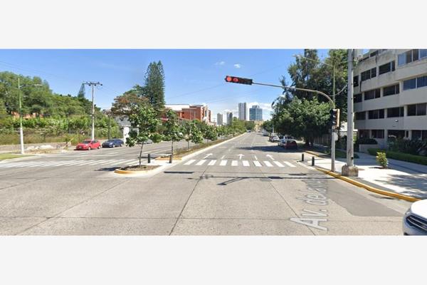 Foto de inmueble en AV AMERICAS #1230, Col. Altamira C.P. 45160, Zapopan