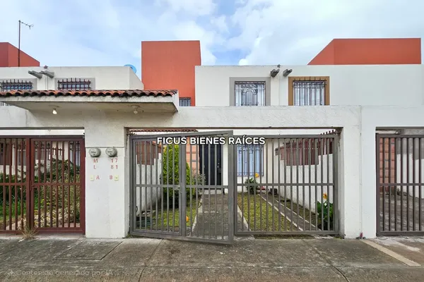 Foto de inmueble en Avenida Arboleda, Col. Hacienda del Valle II C.P. 50210, Toluca
