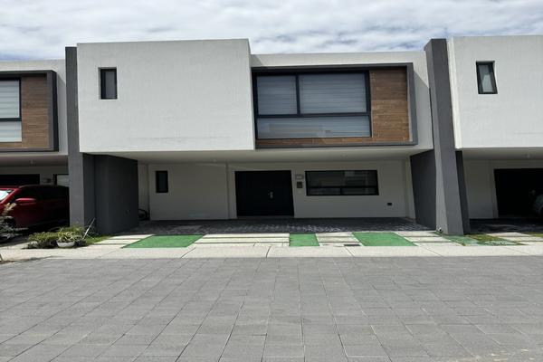 Foto de inmueble en AV ARBOLEDA, Col. San Mateo Otzacatipan C.P. 50220, Toluca