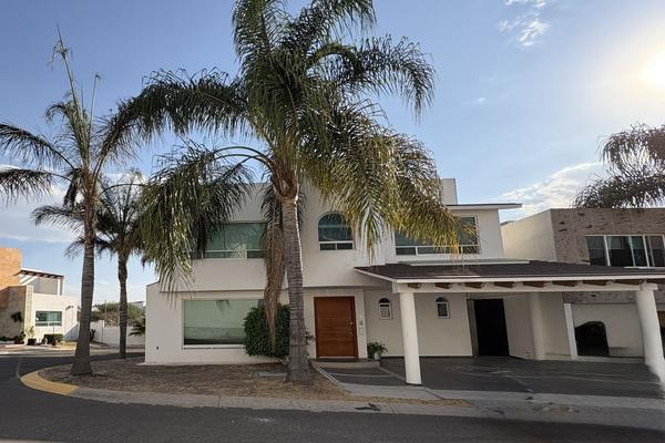 Foto de inmueble en AV. ARMANDO BIRLAIN SHAFFLER, Col. Centro Sur C.P. 76090, Querétaro